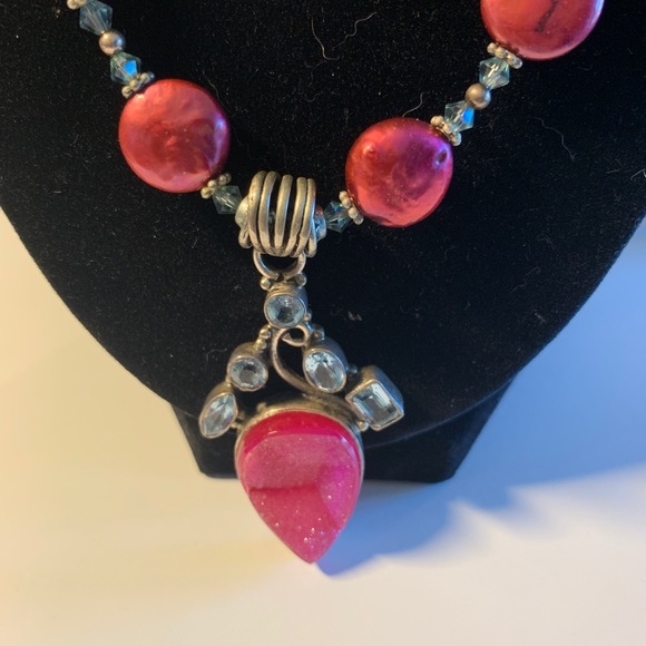 Handmade necklace and earring set - Picture 2 of 4